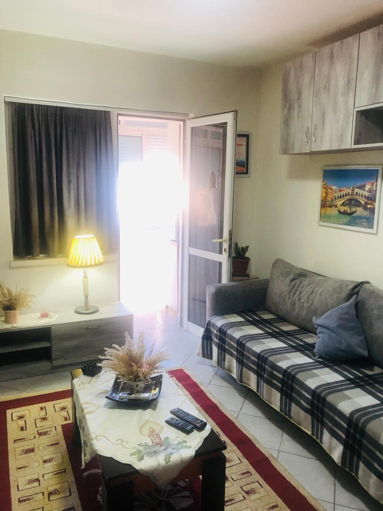 Lovely Cozzy Flat * Tirana
