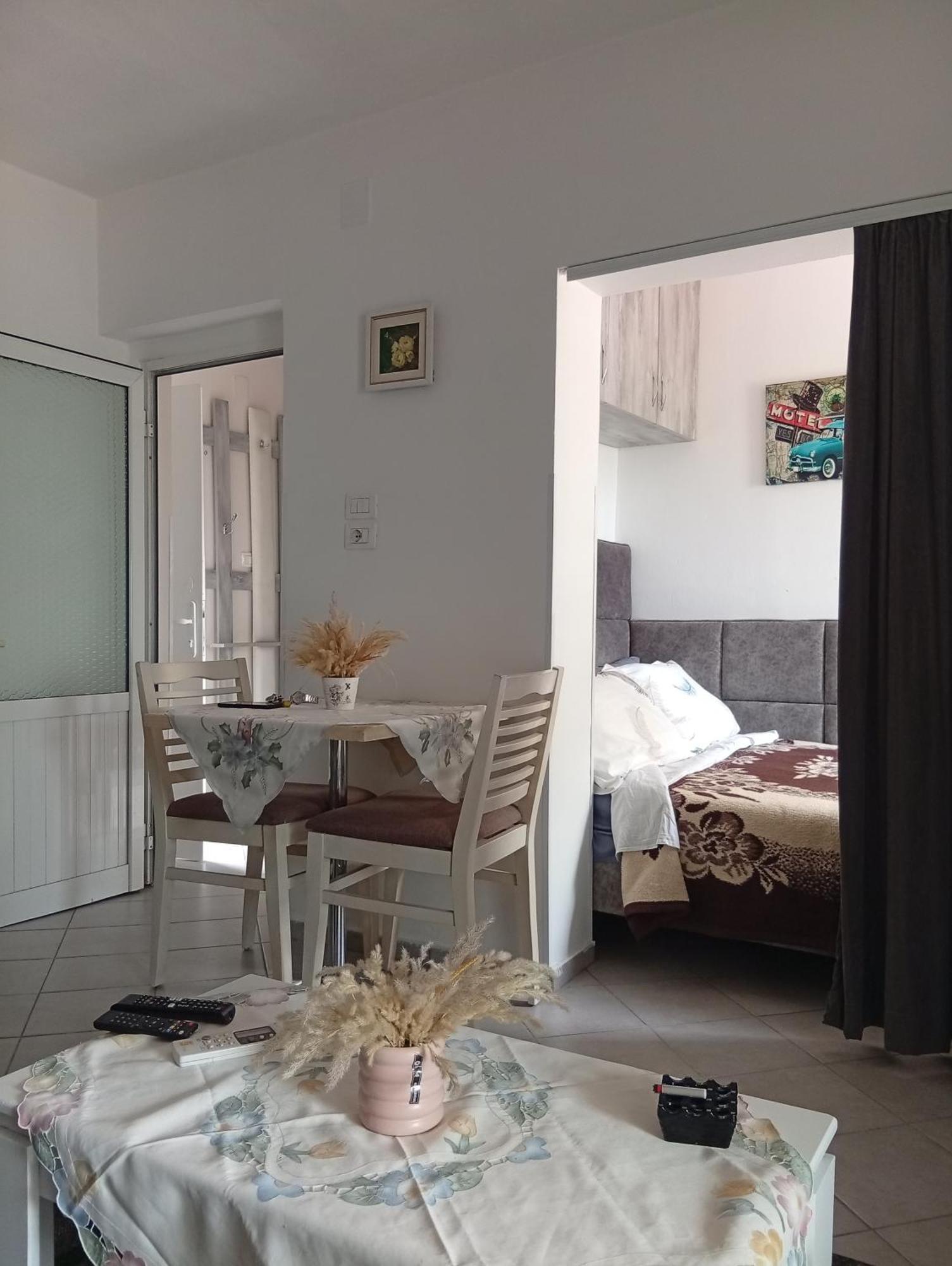 Lovely Cozzy Flat * Tirana