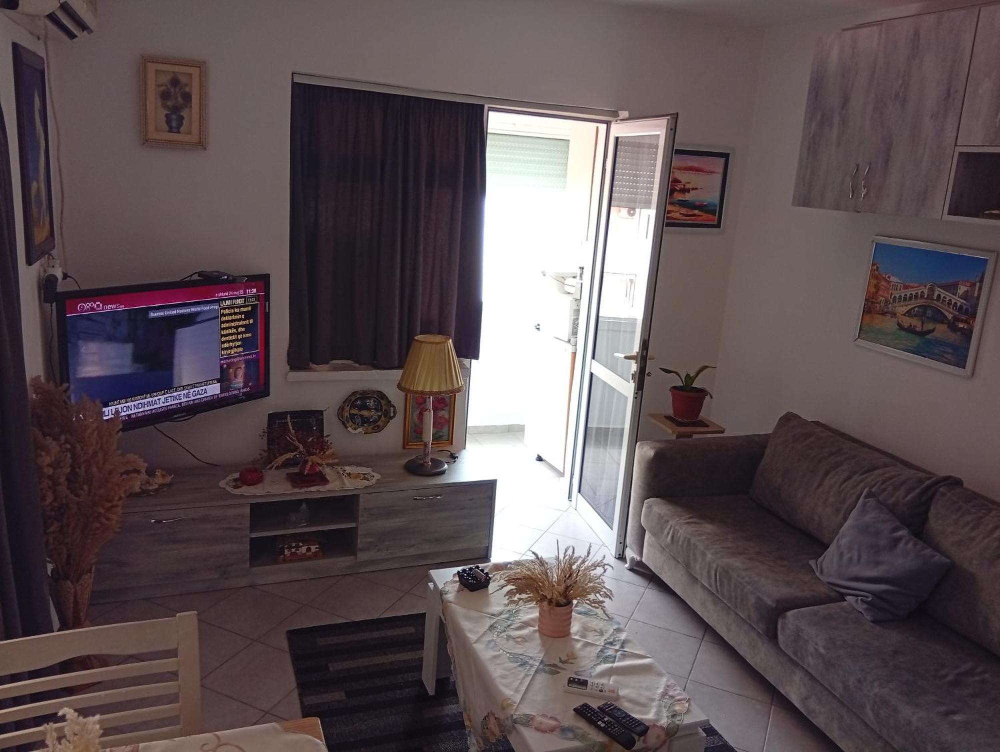 Lovely Cozzy Flat Apartment Tirana